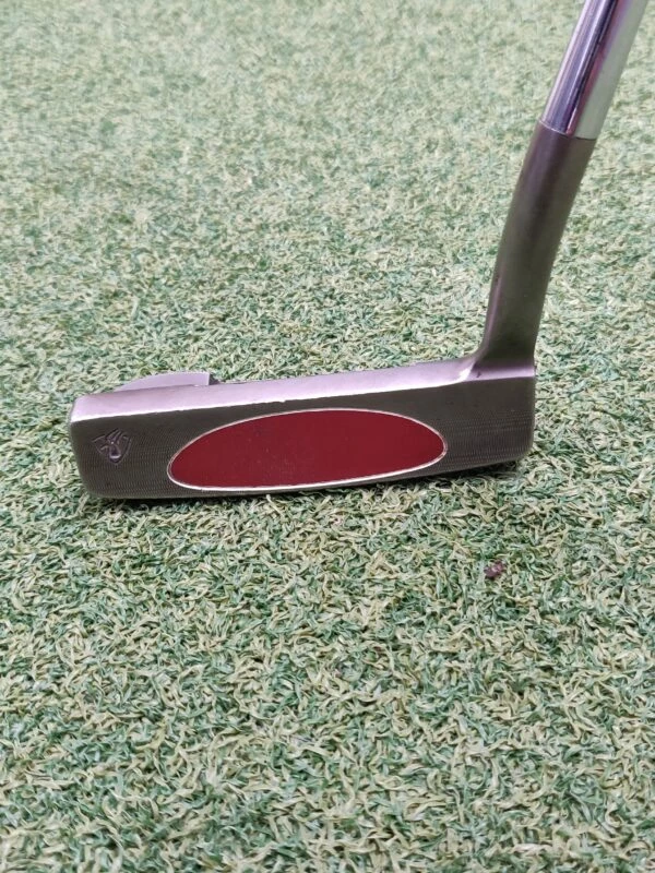 TaylorMade Rossa Maranello Tour8-01 33.5″ // RARE 2 TaylorMade Rossa Maranello Tour8-01 33.5″ // RARE - Image 2