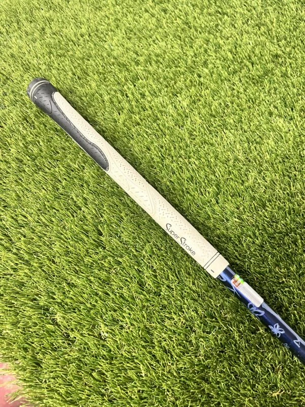 Titleist 910F 13.5° Strong 3W//Stiff 4 Titleist 910F 13.5° Strong 3W//Stiff - Image 4