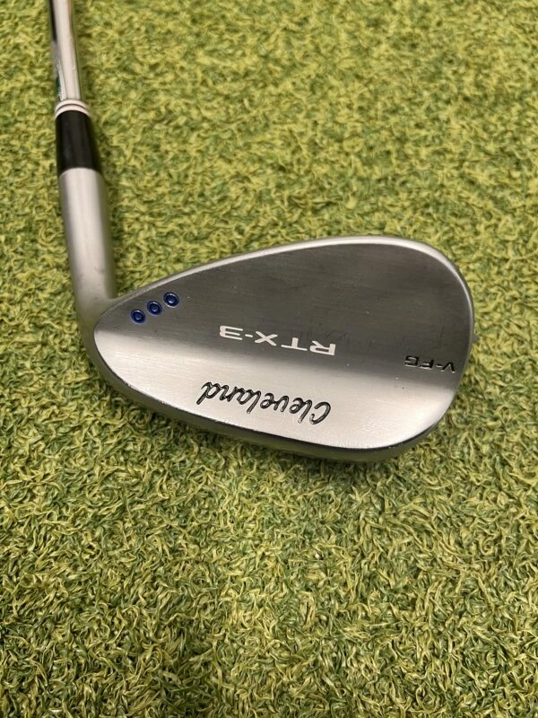 Cleveland RTX 3 54° // Wedge Flex 1 Cleveland RTX 3 54° // Wedge Flex
