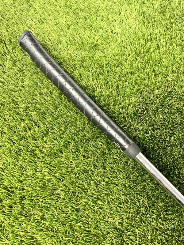 Odyssey White Hot XG No7 Putter 4 Odyssey White Hot XG No7 Putter - Image 4