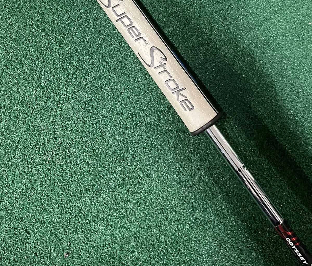 Odyssey WhiteHot Pro V-Line Putter 4 Odyssey WhiteHot Pro V-Line Putter - Image 4