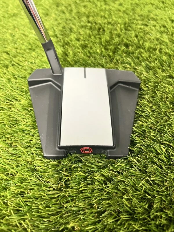 Odyssey White Hot Versa Twelve Putter 3 Odyssey White Hot Versa Twelve Putter - Image 3