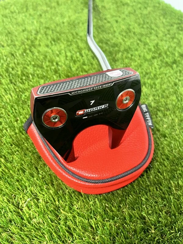 Odyssey O Works 7 Red Putter // 32 Inches 1 Odyssey O Works 7 Red Putter // 32 Inches