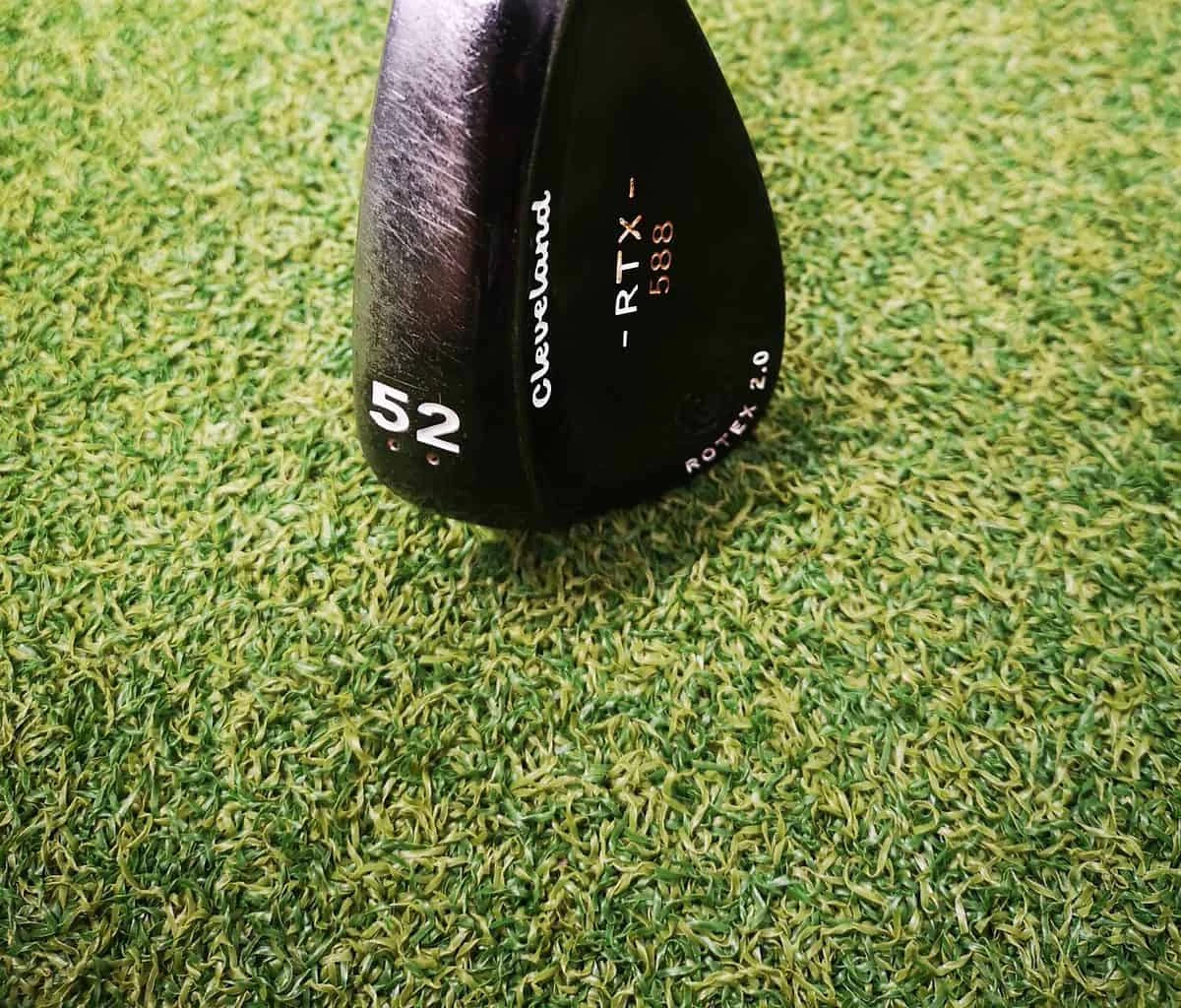 Cleveland Rotex 2 588 52° Black Wedge // Wedge Flex 1 Cleveland Rotex 2 588 52° Black Wedge // Wedge Flex