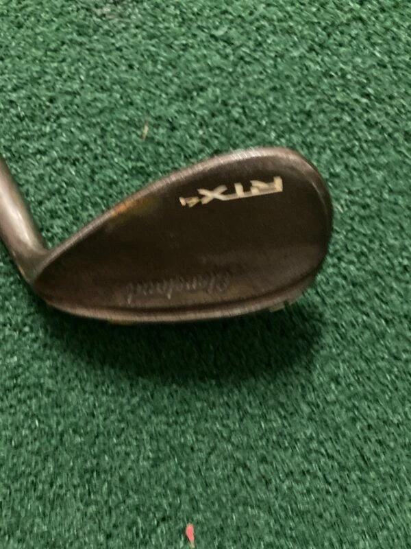 Cleveland RTX 4 56° (10-Mid) Raw 1 Cleveland RTX 4 56° (10-Mid) Raw