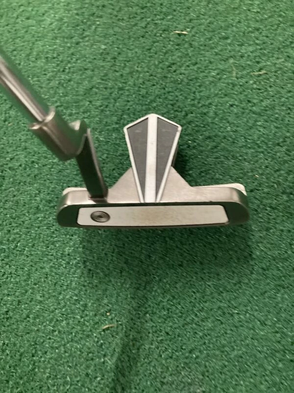 Odyssey White Hot Dart Blade Putter // Lefty // No Headcover 2 Odyssey White Hot Dart Blade Putter // Lefty // No Headcover - Image 2