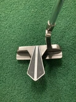 Odyssey White Hot Dart Blade Putter // Lefty // No Headcover 6 Odyssey White Hot Dart Blade Putter // Lefty // No Headcover -Fairway Woods Sales Shop image 4927 600x800 1