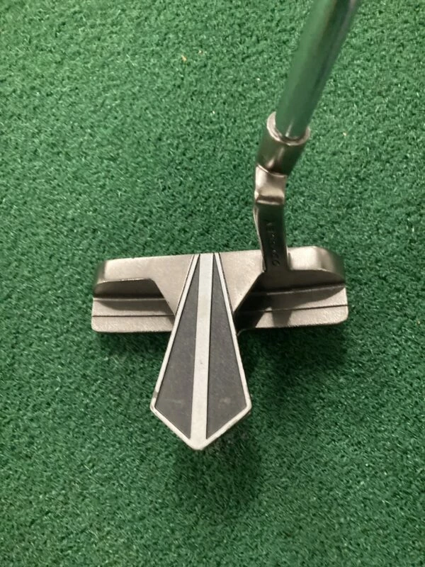 Odyssey White Hot Dart Blade Putter // Lefty // No Headcover 3 Odyssey White Hot Dart Blade Putter // Lefty // No Headcover - Image 3