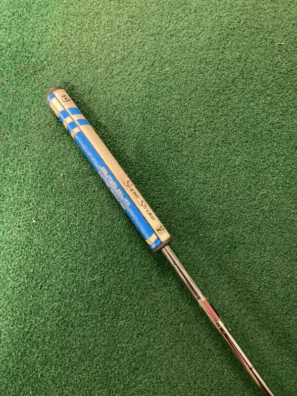 Odyssey White Hot Dart Blade Putter // Lefty // No Headcover 4 Odyssey White Hot Dart Blade Putter // Lefty // No Headcover - Image 4