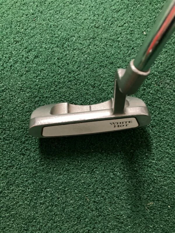 Odyssey White Hot 4 Putter 2 Odyssey White Hot 4 Putter - Image 2